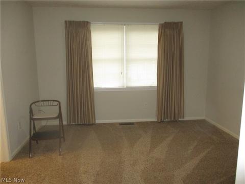 102 Ashfield Ct, Elyria, OH 44035 photo 6