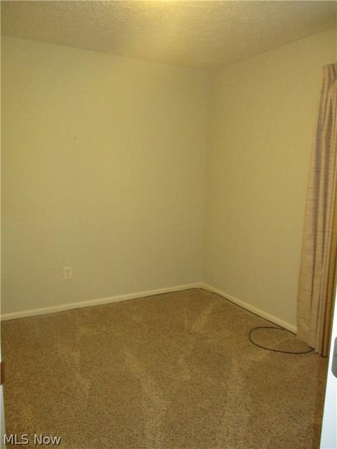 102 Ashfield Ct, Elyria, OH 44035 photo 9
