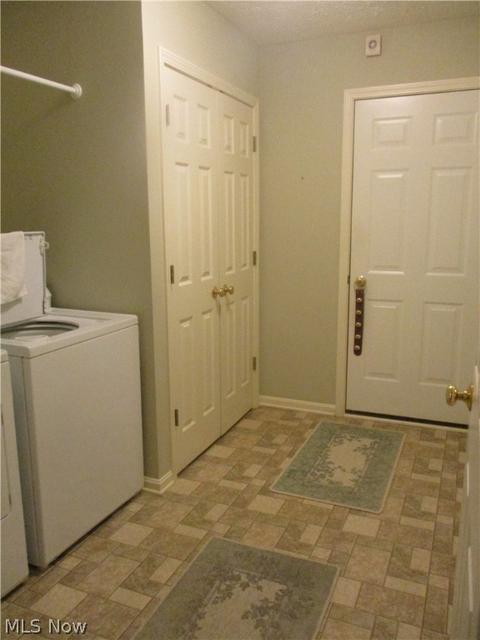 102 Ashfield Ct, Elyria, OH 44035 photo 13
