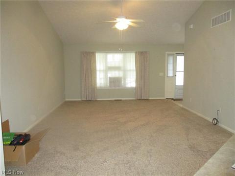 102 Ashfield Ct, Elyria, OH 44035 photo 5