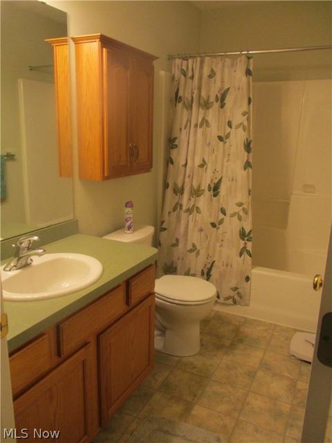 102 Ashfield Ct, Elyria, OH 44035 photo 8