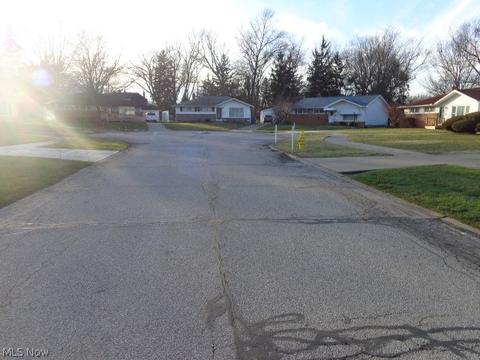 1014 Decker Dr, Parma, OH 44134 photo 25