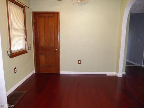 1674 E 32 St, Lorain, OH 44055 photo 5