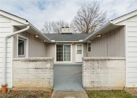 605 Georgetown Ave, Elyria, OH 44035 photo 2