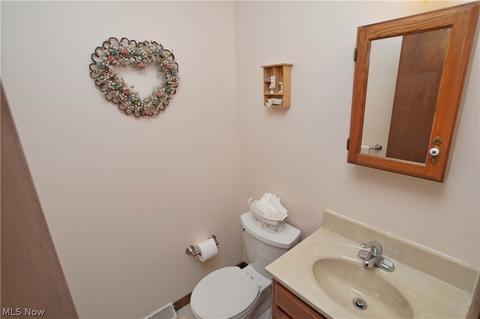 4288 Windsor Ave, Willoughby, OH 44094 photo 21