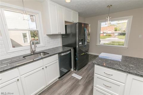 1716 E 291st St, Wickliffe, OH 44092 photo 7