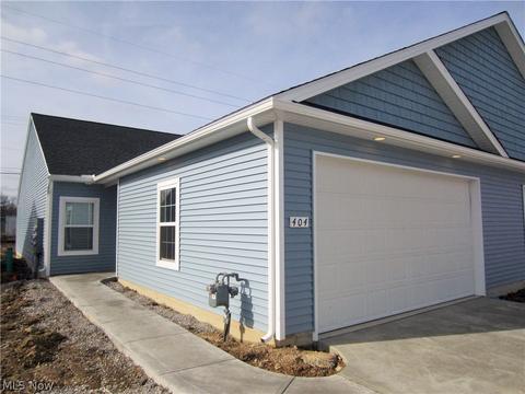 404 Deer Xing, Elyria, OH 44035 photo 1