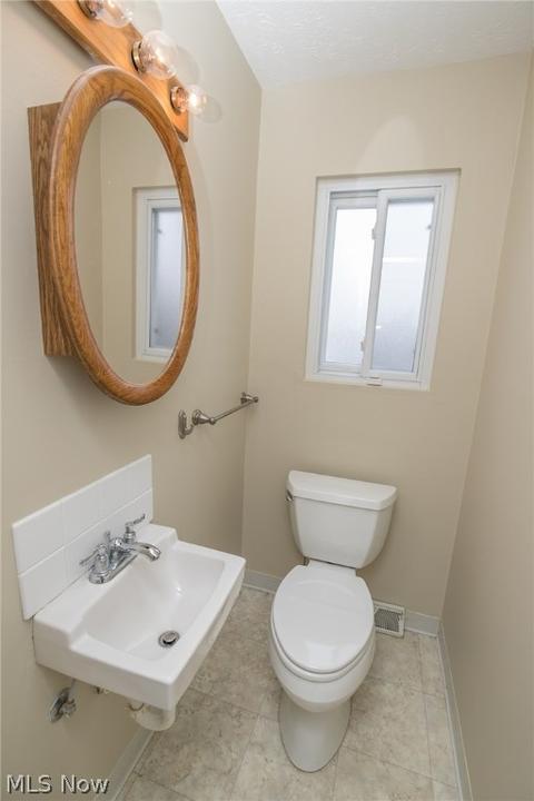 935 Independence Ave, Akron, OH 44310 photo 23