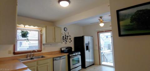 330 Eastern Heights Blvd, Elyria, OH 44035 photo 4