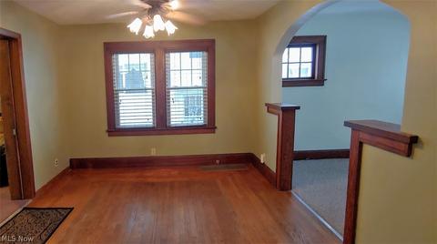 330 Eastern Heights Blvd, Elyria, OH 44035 photo 7