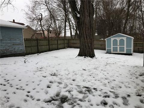 918 Seymour Dr, Ashtabula, OH 44004 photo 4