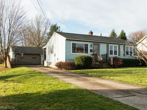 466 Como St, Struthers, OH 44471 photo 1