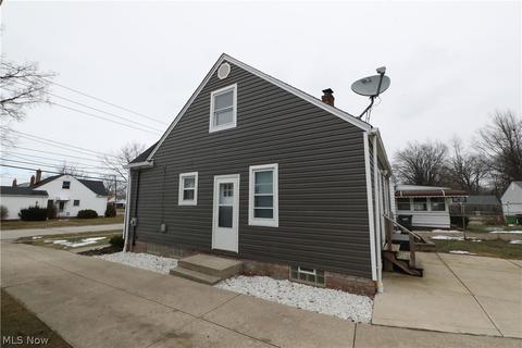 32728 Willowick Dr, Willowick, OH 44095 photo 20