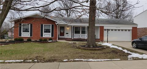 6320 Sequoia Dr, Parma, OH 44134 photo 1