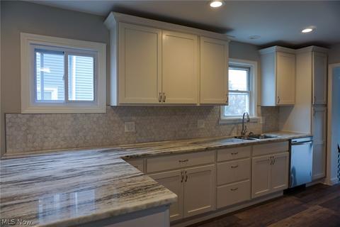 870 E 237th St, Euclid, OH 44123 photo 10