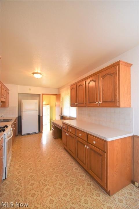 2100 E 42nd St, Lorain, OH 44055 photo 8