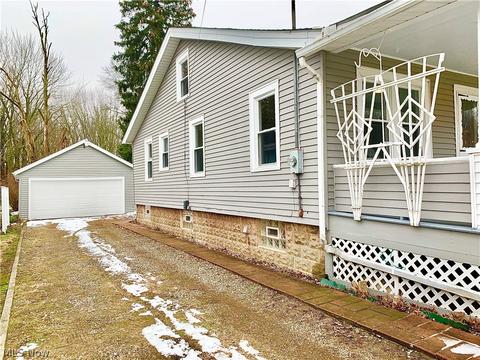 228 Samuel St, Elyria, OH 44035 photo 3