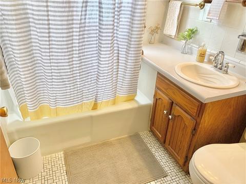 228 Samuel St, Elyria, OH 44035 photo 18