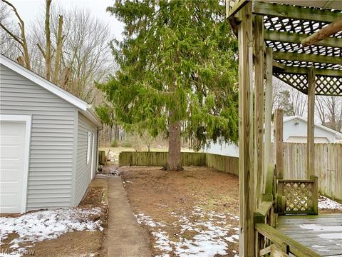 228 Samuel St, Elyria, OH 44035 photo 33