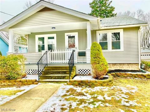 228 Samuel St, Elyria, OH 44035 photo 1