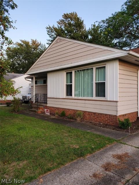 10649 Deborah Dr, Parma, OH 44130 photo 1