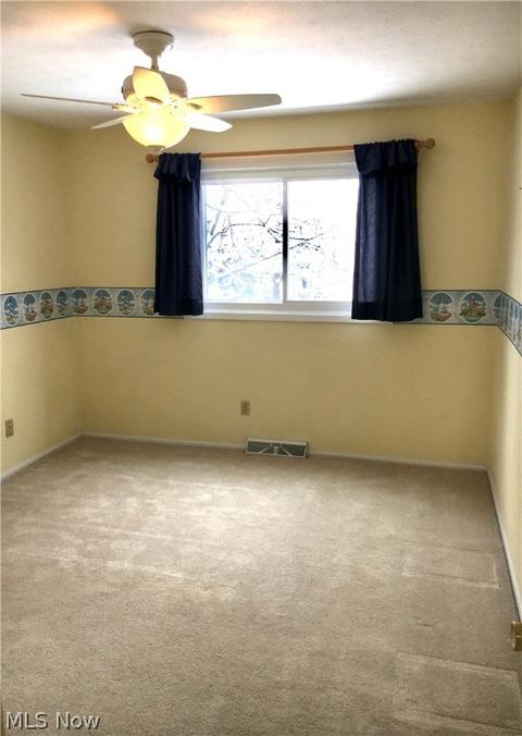 7613 E Linden Ln, Parma, OH 44130 photo 18