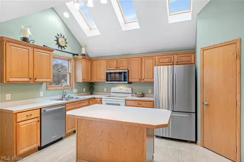 4820 Gate Post Ln, Kent, OH 44240 photo 11