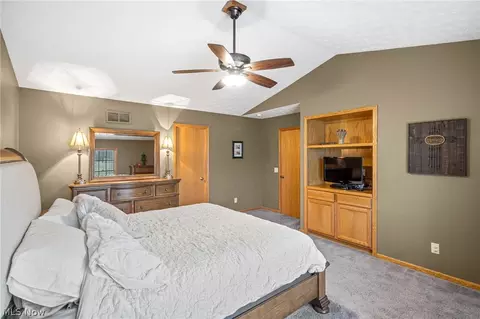 4820 Gate Post Ln, Kent, OH 44240 photo 16