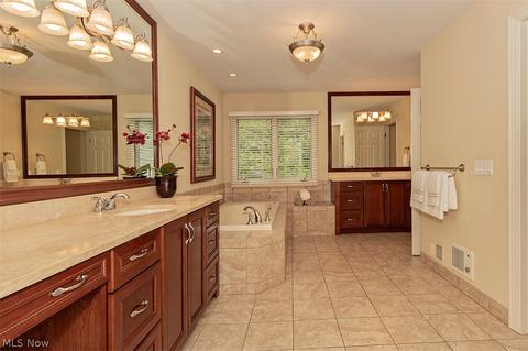 38235 Mcdowell Dr, Solon, OH 44139 photo 15