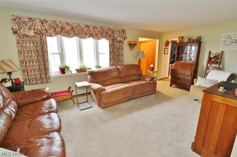 13070 Bottom Rd, Dresden, OH 43821 photo 3