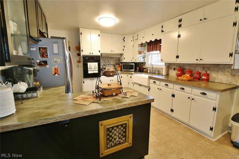 13070 Bottom Rd, Dresden, OH 43821 photo 6