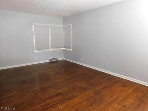 170 Jerrol Ct, Elyria, OH 44035 photo 8