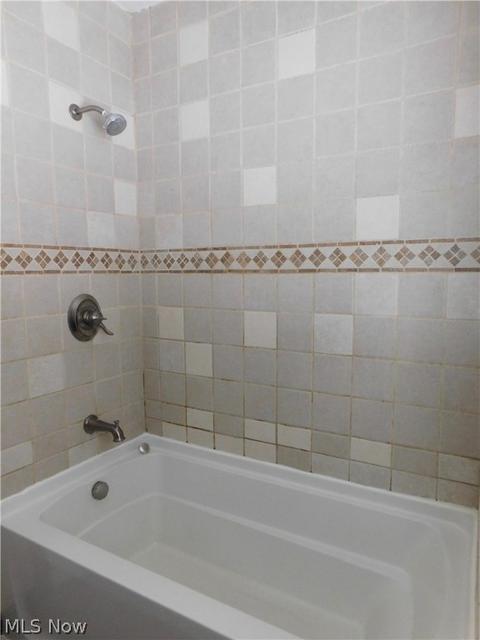 170 Jerrol Ct, Elyria, OH 44035 photo 12
