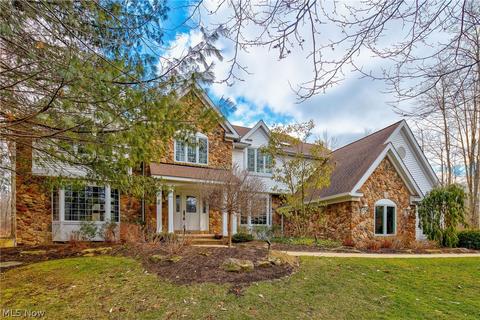 7279 Rollingbrook Trl, Solon, OH 44139 photo 1
