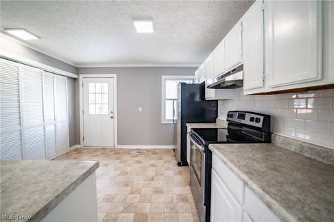 416 Ambler Dr, Elyria, OH 44035 photo 4