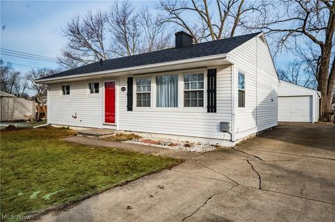 416 Ambler Dr, Elyria, OH 44035 photo 3