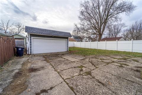 1160 Linden Ave, Akron, OH 44310 photo 4