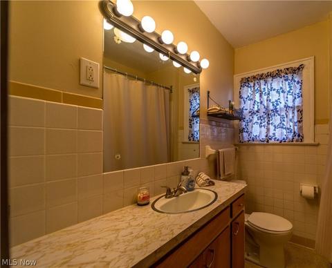 1160 Linden Ave, Akron, OH 44310 photo 13