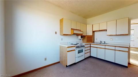 304 Walnut St, Belpre, OH 45714 photo 7