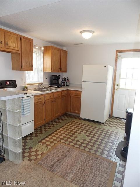 261 Baldwin St, Wadsworth, OH 44281 photo 4