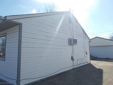 731 Purdue Ave, Elyria, OH 44035 photo 3