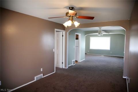 371 Longfellow St, Elyria, OH 44035 photo 7