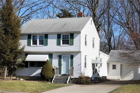 371 Longfellow St, Elyria, OH 44035 photo 2