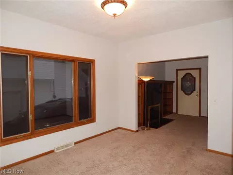 7246 Jackson St, Mentor, OH 44060 photo 4