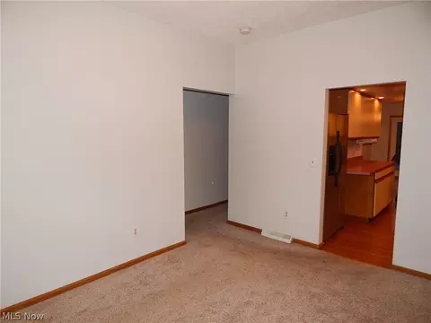 7246 Jackson St, Mentor, OH 44060 photo 5