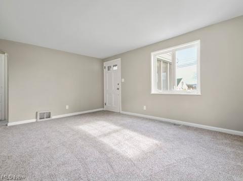 571 Poland Ave, Struthers, OH 44471 photo 2
