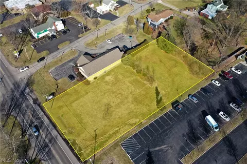 379 Niles Cortland Rd SE, Warren, OH 44484