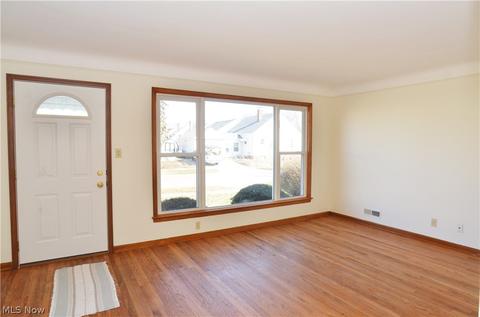 5415 Morningside Dr, Parma, OH 44129 photo 4
