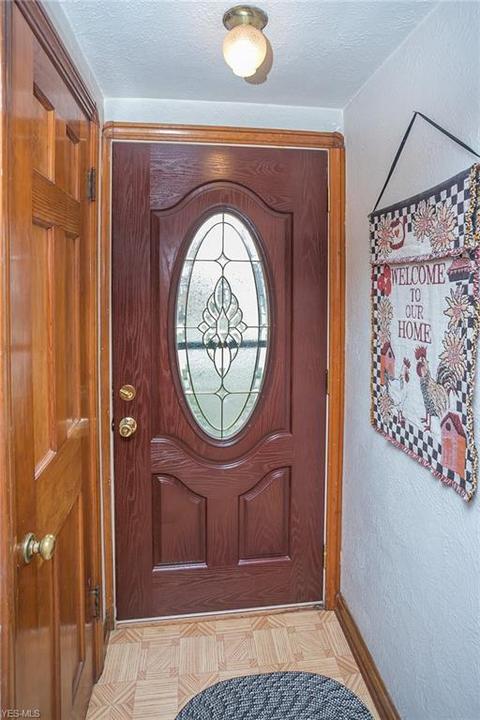 6903 Charles Ave, Parma, OH 44129 photo 2