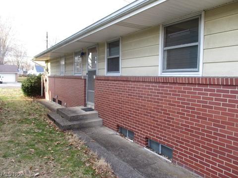 544 Poland Ave, Struthers, OH 44471 photo 13